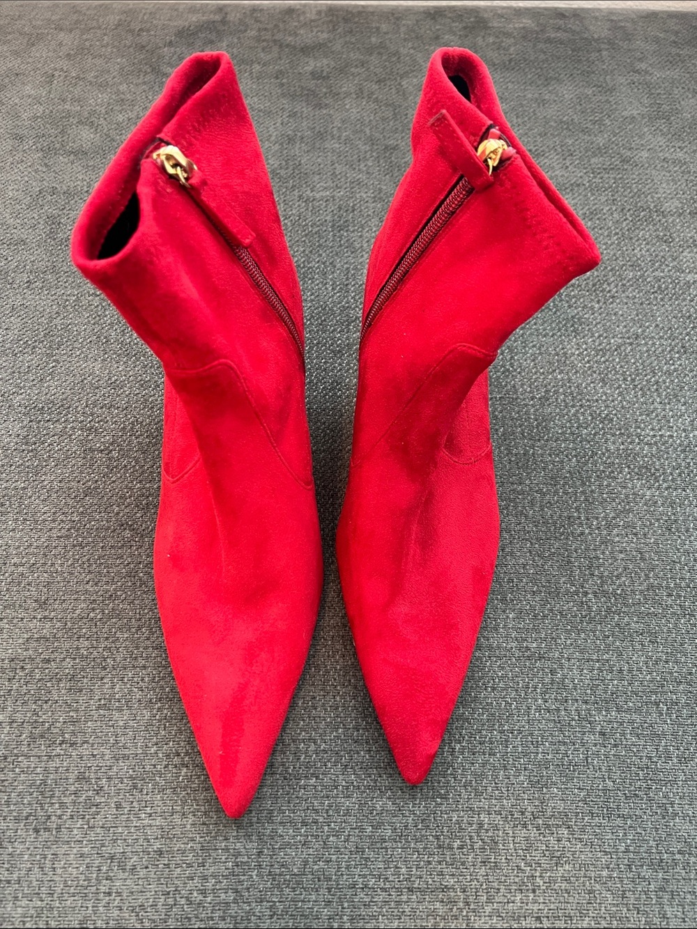 Good American Red Suede Pointed Ankle Booties